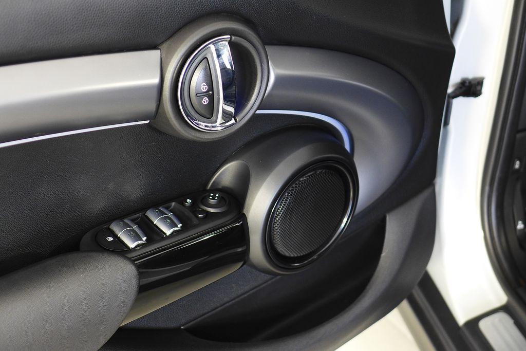 used 2023 MINI Hardtop car, priced at $25,980