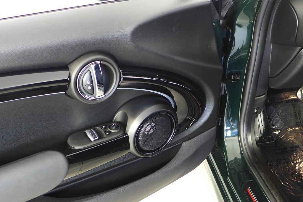 used 2022 MINI Hardtop car, priced at $30,780