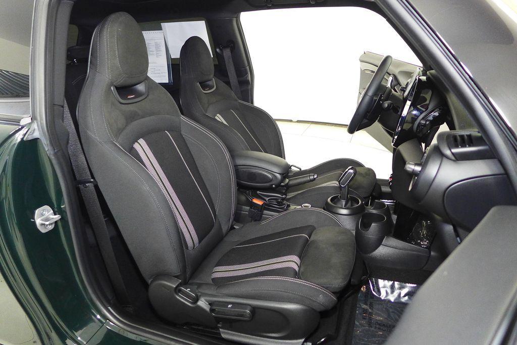 used 2022 MINI Hardtop car, priced at $30,780