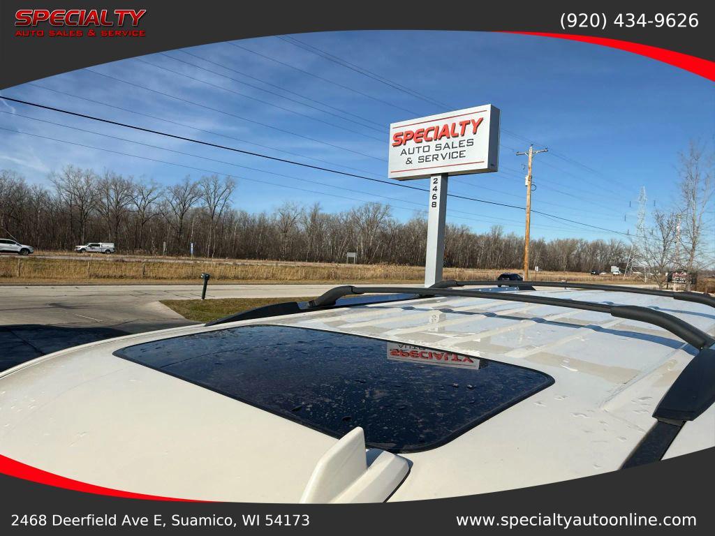 used 2015 Chevrolet Suburban car, priced at $14,000