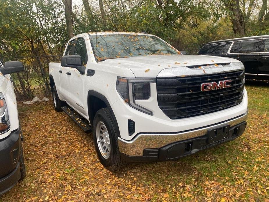 new 2025 GMC Sierra 1500 car, priced at $45,094