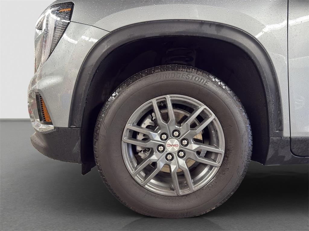 used 2025 GMC Acadia car, priced at $34,305