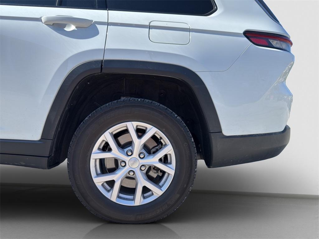used 2022 Jeep Grand Cherokee L car, priced at $30,322
