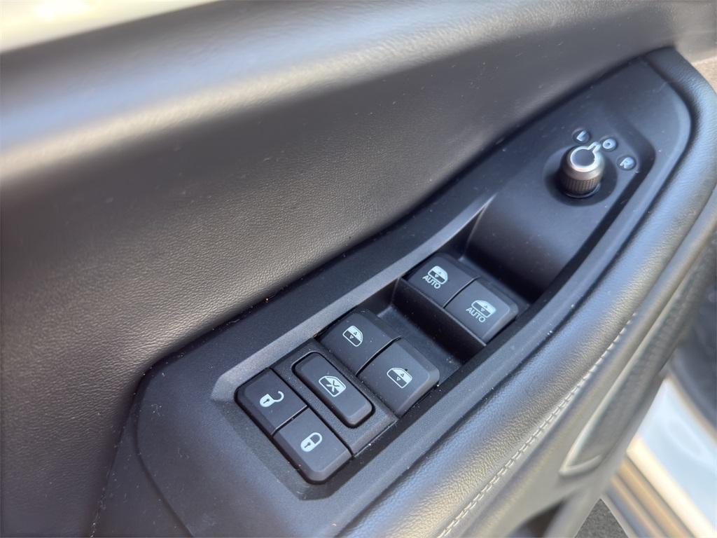 used 2022 Jeep Grand Cherokee L car, priced at $30,322