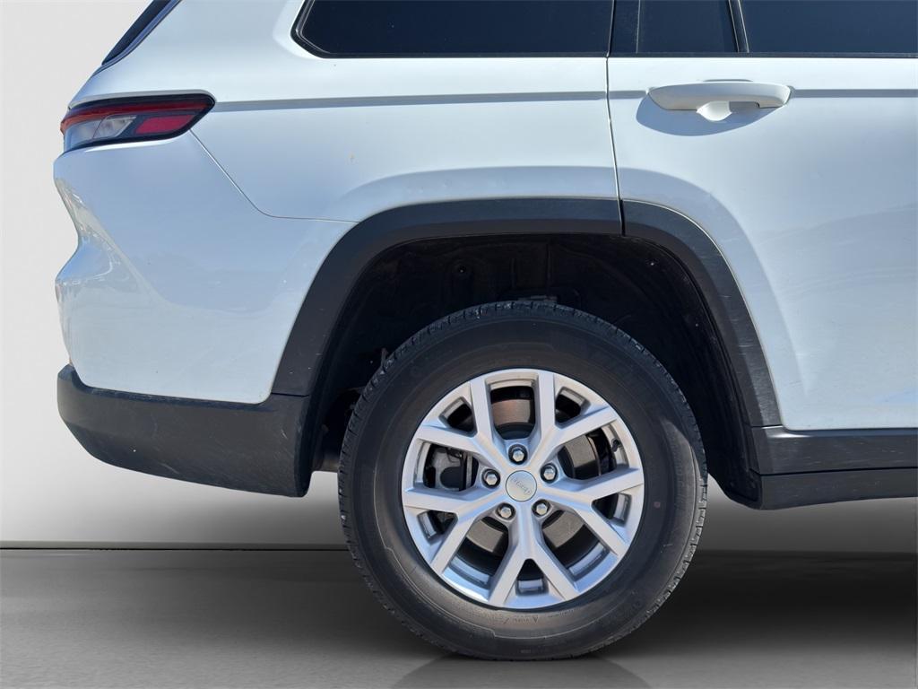 used 2022 Jeep Grand Cherokee L car, priced at $30,322
