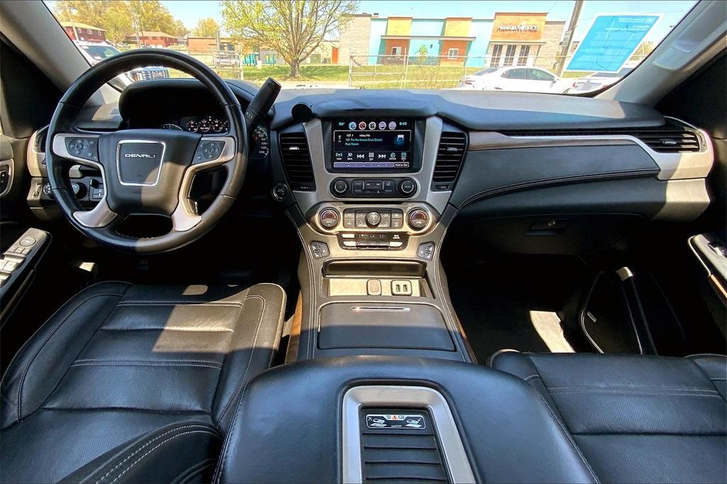 used 2020 GMC Yukon XL car, priced at $44,590