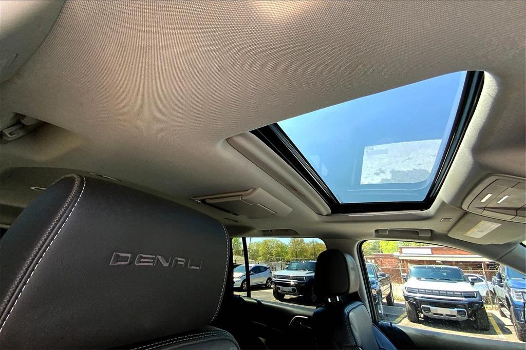 used 2020 GMC Yukon XL car, priced at $44,590
