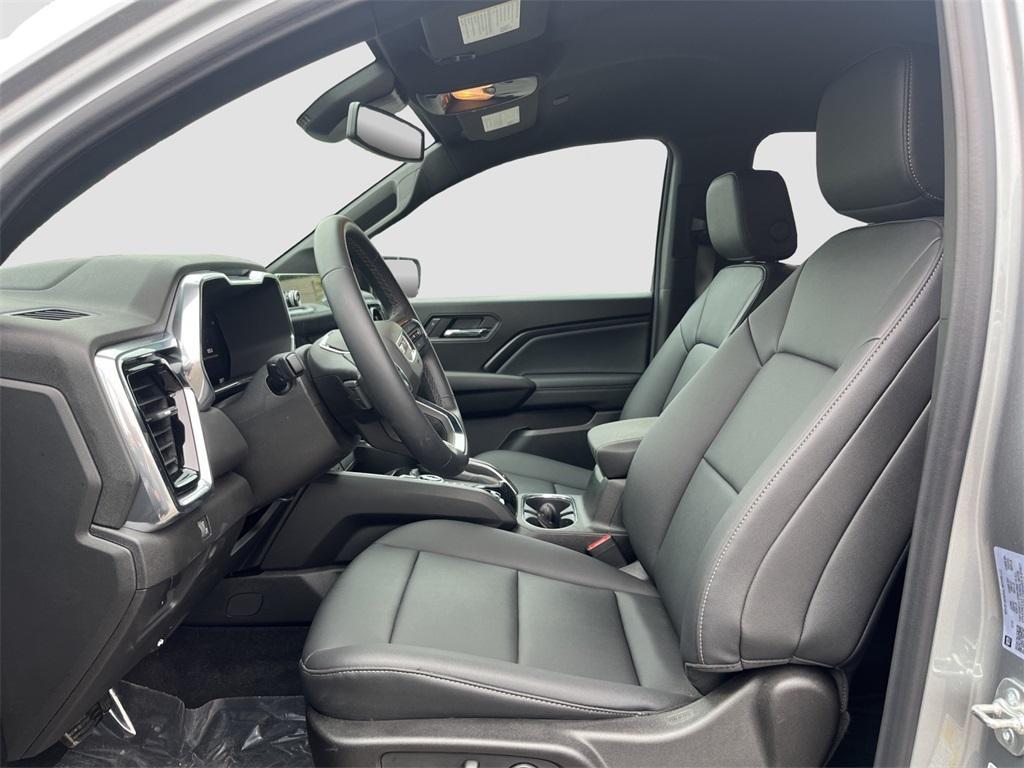 new 2025 GMC Canyon car, priced at $44,620