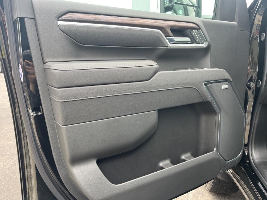 new 2025 GMC Sierra 3500 car, priced at $76,330