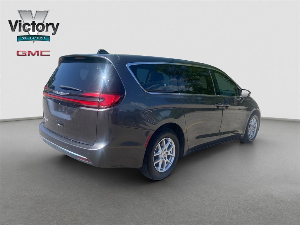 used 2023 Chrysler Pacifica car, priced at $23,583
