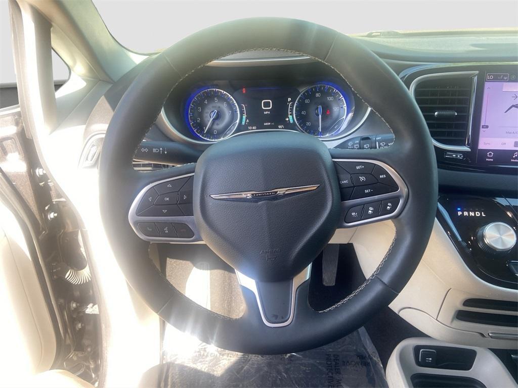 used 2023 Chrysler Pacifica car, priced at $23,583
