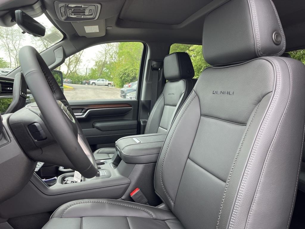new 2025 GMC Sierra 2500 car