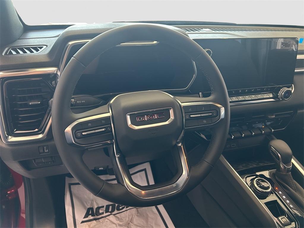 new 2025 GMC Canyon car, priced at $43,724