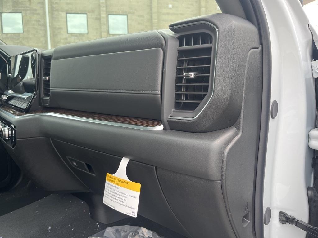 new 2025 GMC Sierra 3500 car