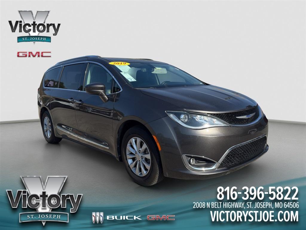 used 2019 Chrysler Pacifica car, priced at $15,489