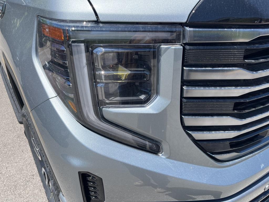 new 2025 GMC Sierra 1500 car, priced at $71,530