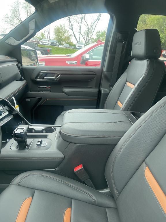 new 2025 GMC Sierra 1500 car, priced at $71,530