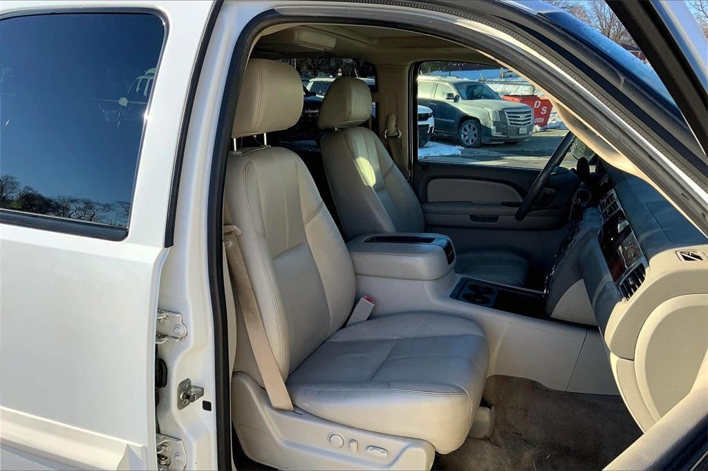 used 2009 GMC Yukon car, priced at $8,240