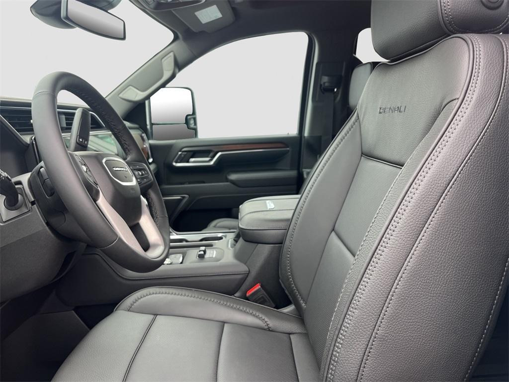 new 2025 GMC Sierra 2500 car, priced at $71,145