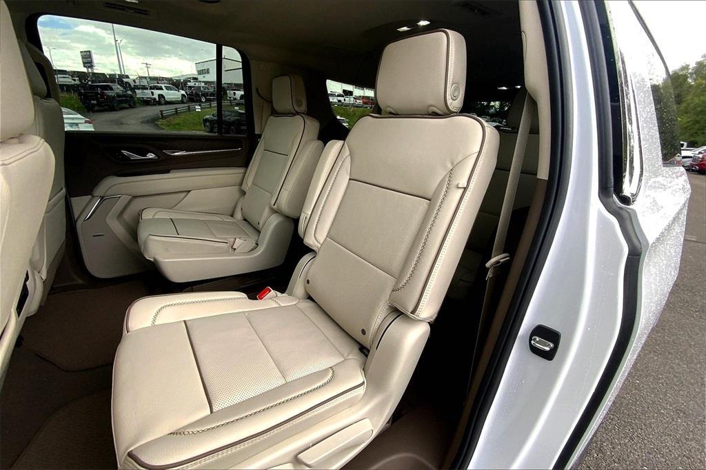 new 2024 GMC Yukon XL car, priced at $80,535