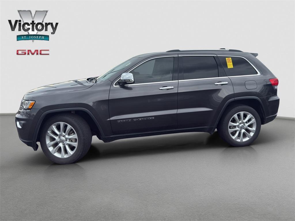 used 2017 Jeep Grand Cherokee car, priced at $17,380
