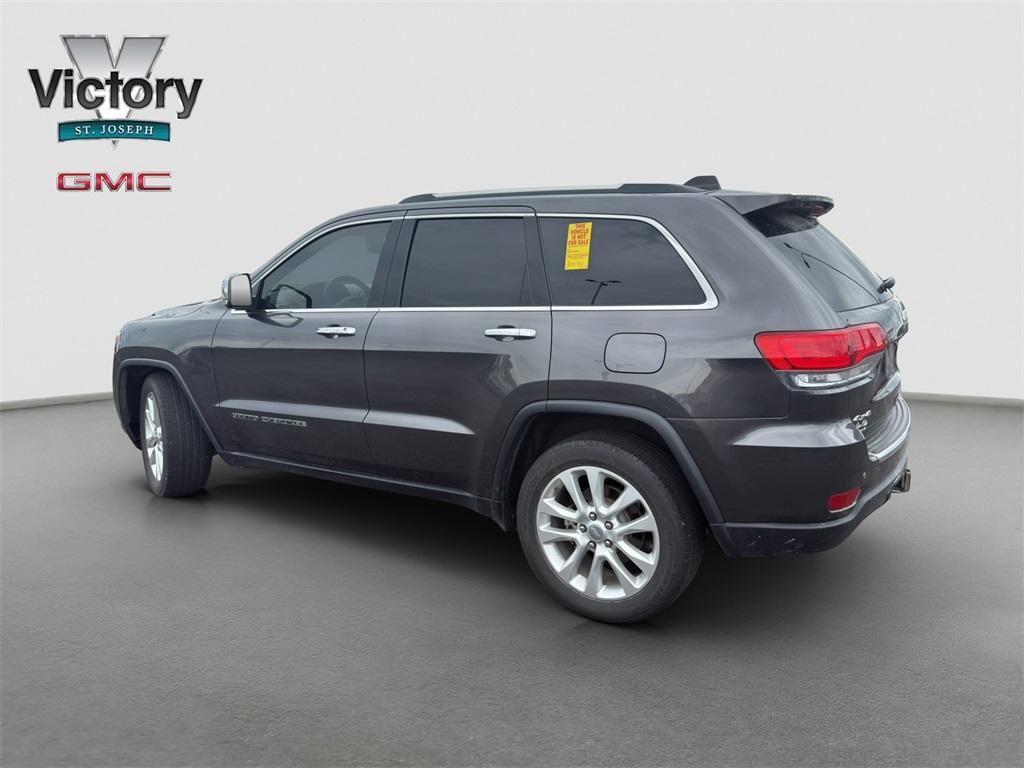 used 2017 Jeep Grand Cherokee car, priced at $17,380