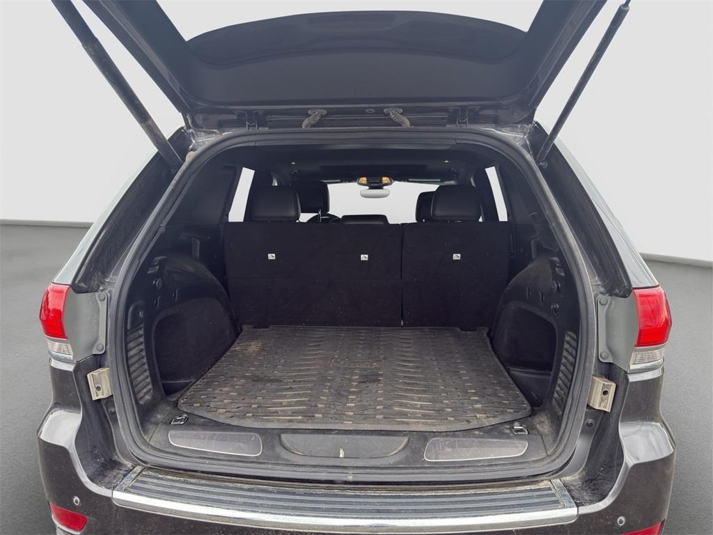 used 2017 Jeep Grand Cherokee car, priced at $17,380