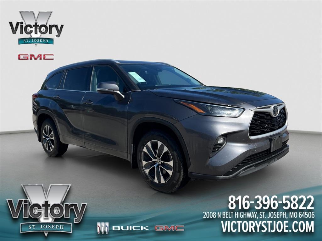 used 2022 Toyota Highlander car, priced at $29,950