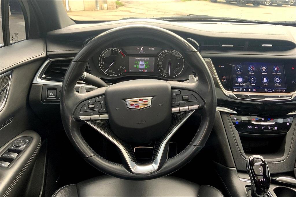 used 2022 Cadillac XT6 car, priced at $38,950