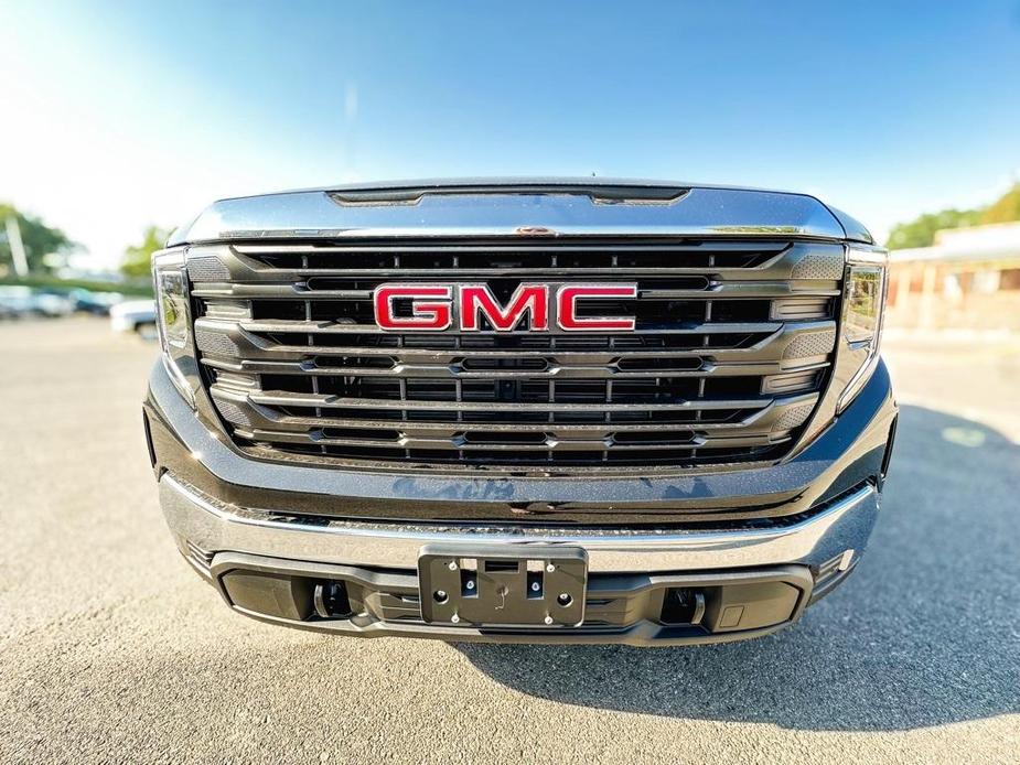 new 2024 GMC Sierra 1500 car, priced at $39,823