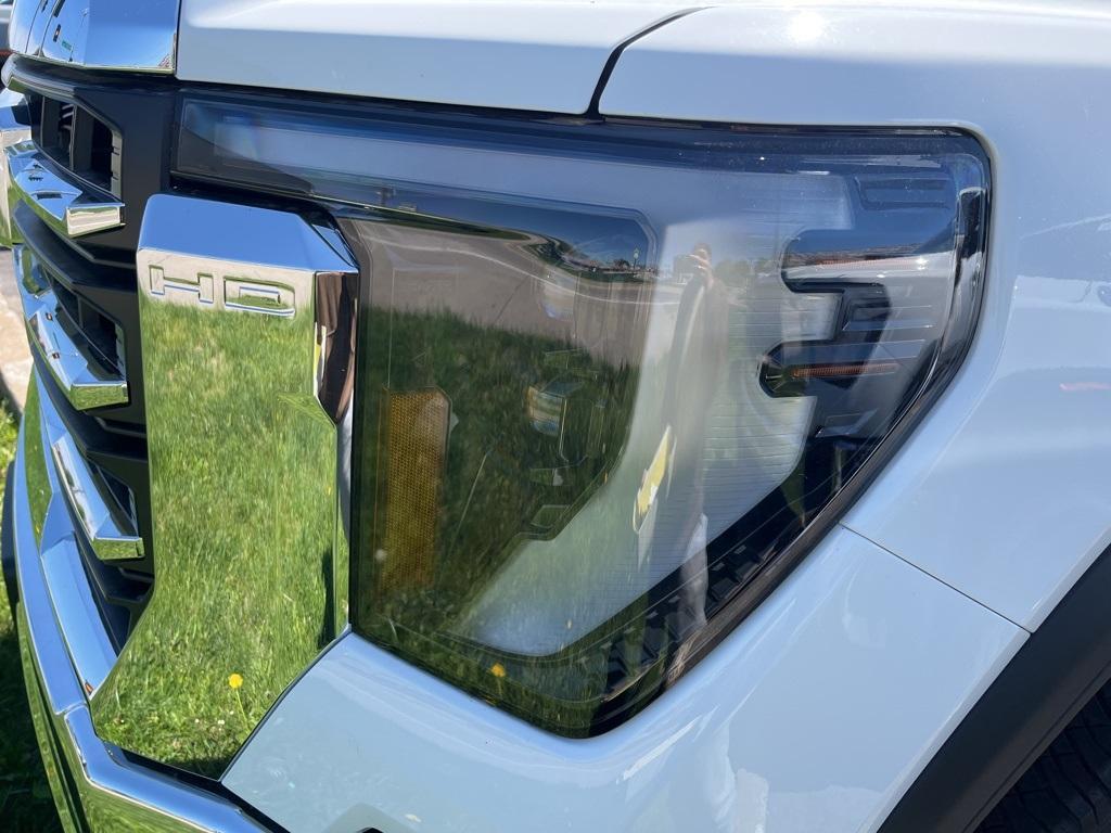 new 2025 GMC Sierra 3500 car, priced at $61,075