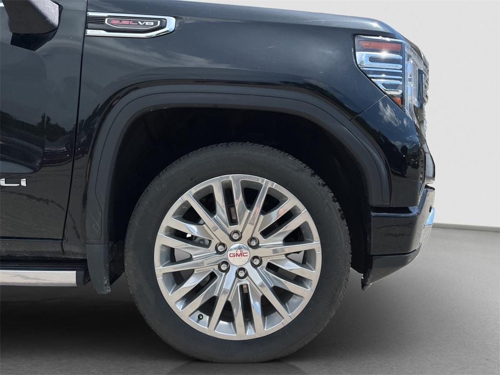 used 2022 GMC Sierra 1500 car, priced at $48,632
