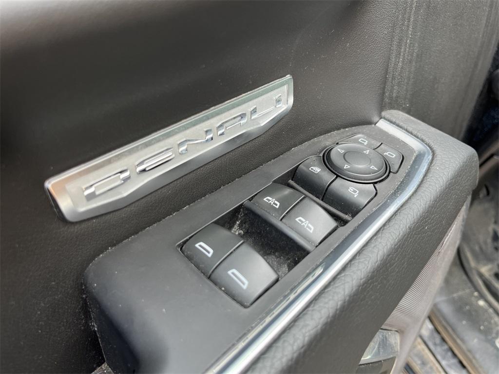 used 2022 GMC Sierra 1500 car, priced at $48,632