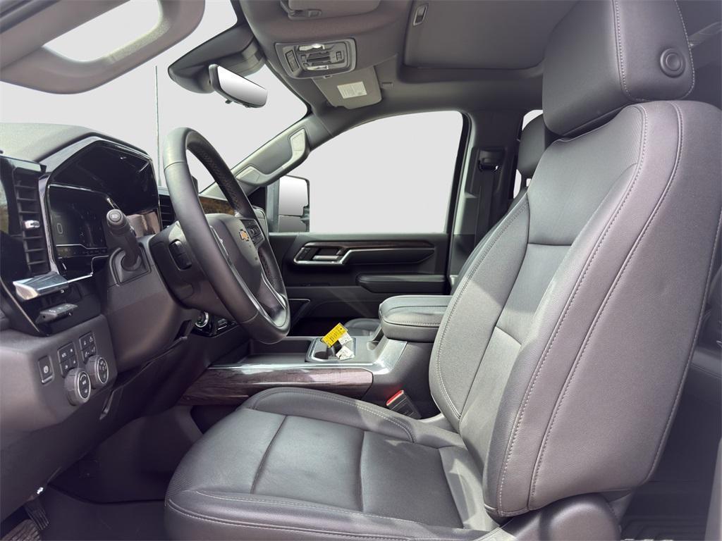 used 2024 Chevrolet Silverado 3500 car, priced at $64,064