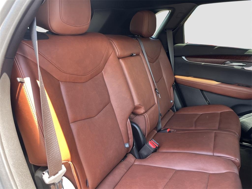 used 2024 Cadillac XT5 car, priced at $39,984