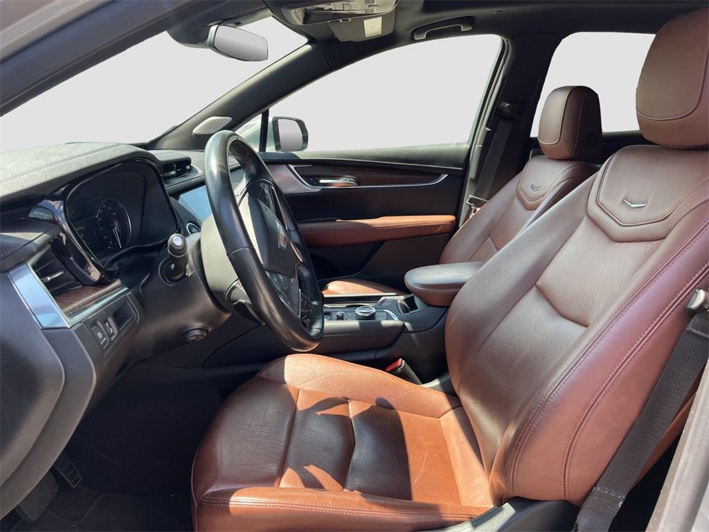 used 2024 Cadillac XT5 car, priced at $39,984