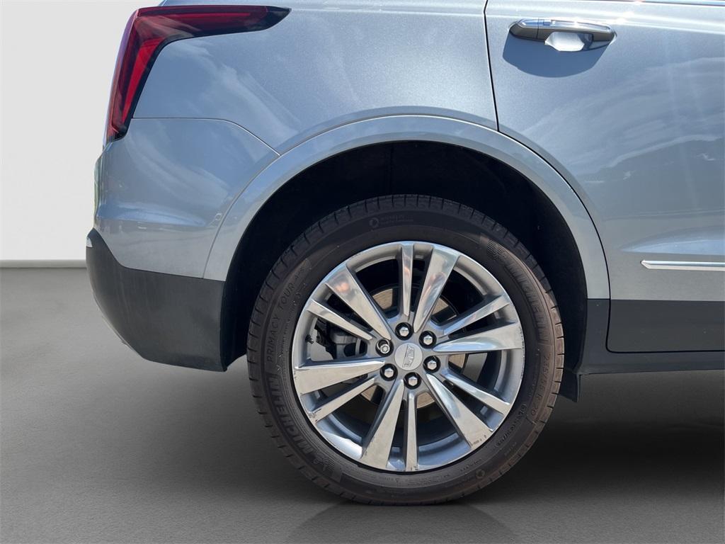 used 2024 Cadillac XT5 car, priced at $39,984