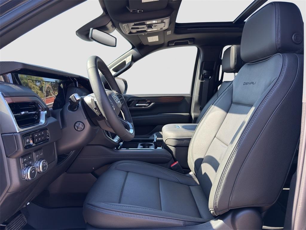 new 2025 GMC Yukon car
