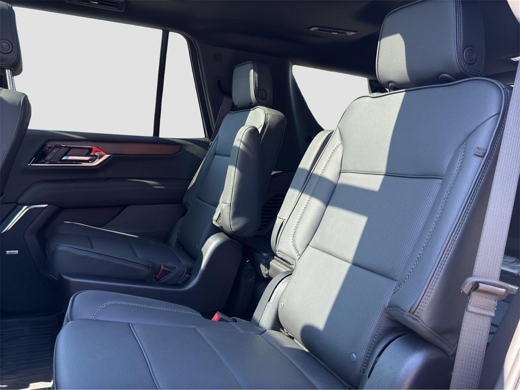 new 2025 GMC Yukon car