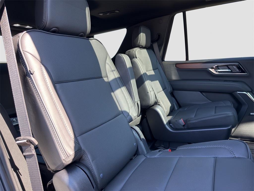 new 2025 GMC Yukon car