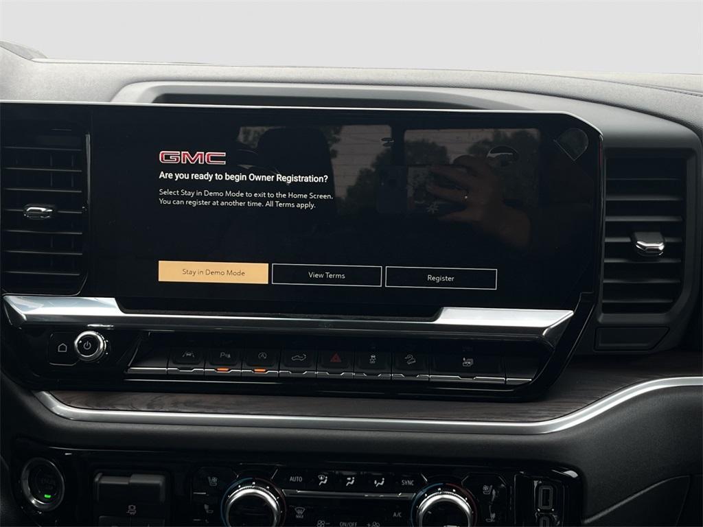 new 2025 GMC Sierra 1500 car, priced at $59,300