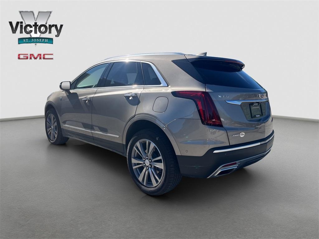 used 2022 Cadillac XT5 car, priced at $26,500