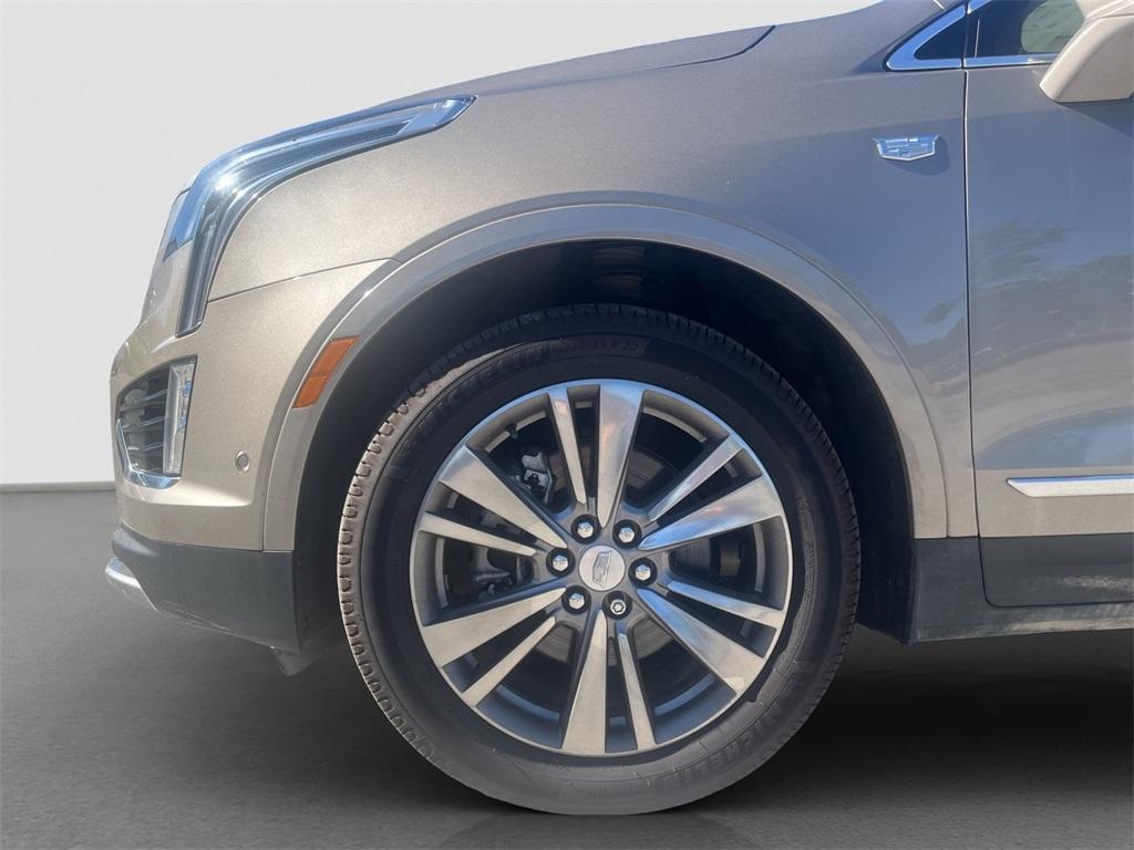 used 2022 Cadillac XT5 car, priced at $26,500