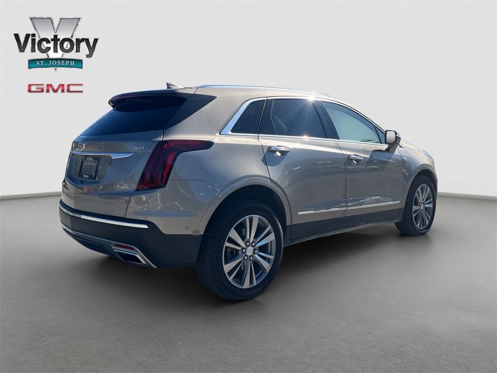 used 2022 Cadillac XT5 car, priced at $26,500