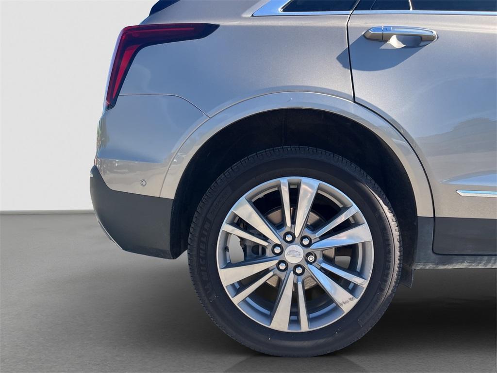 used 2022 Cadillac XT5 car, priced at $26,500