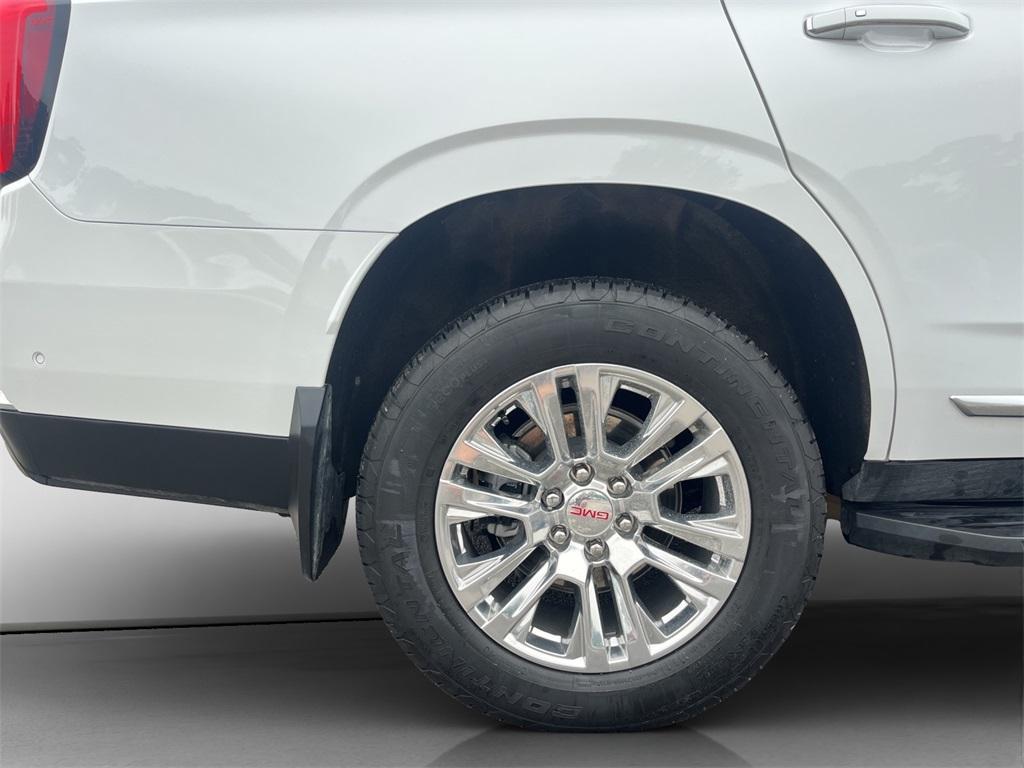 used 2025 GMC Yukon car, priced at $82,949