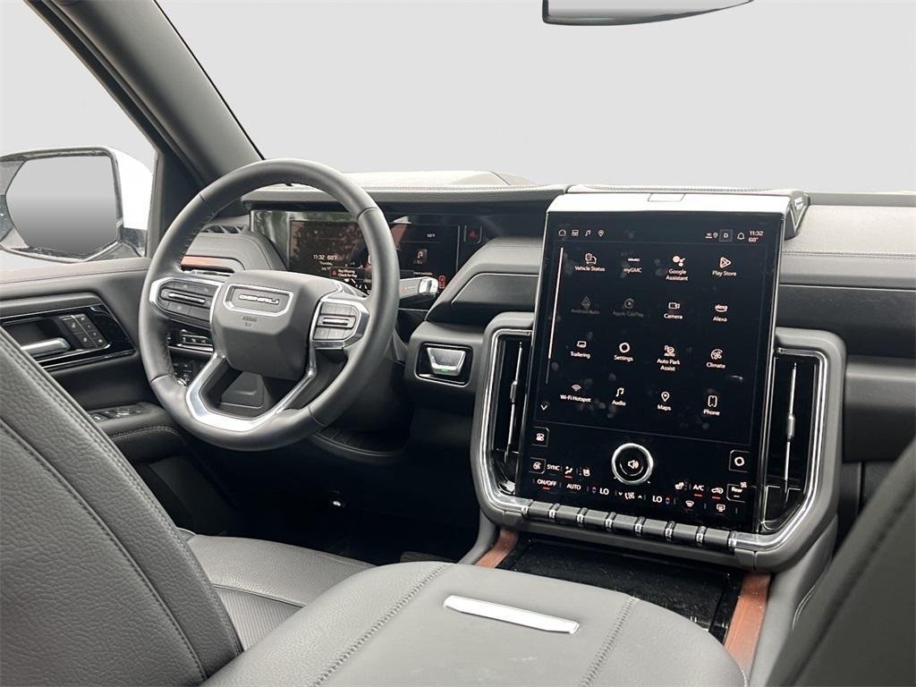 used 2025 GMC Yukon car, priced at $82,949
