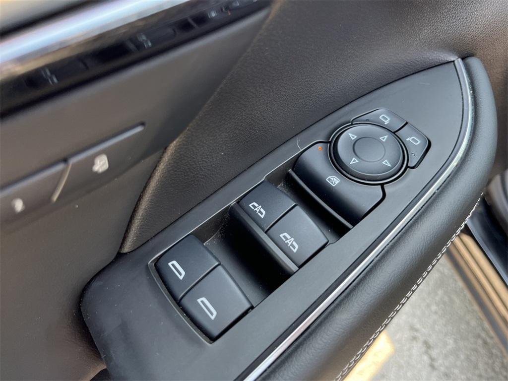 used 2022 Buick Envision car, priced at $25,191