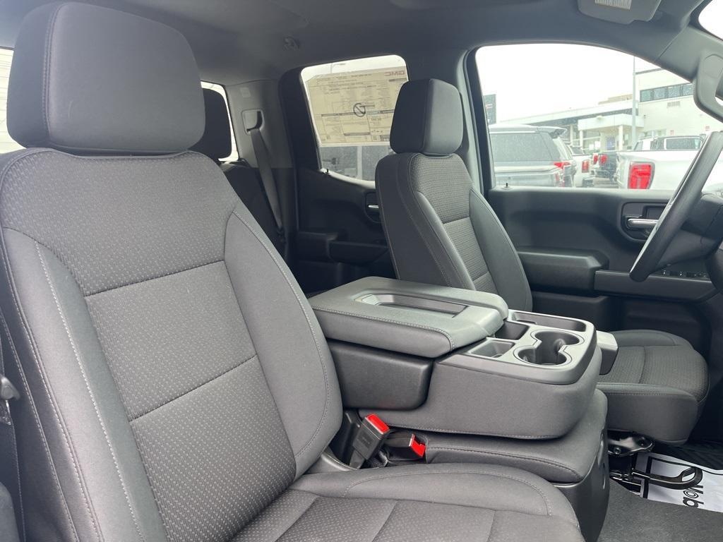new 2025 GMC Sierra 1500 car, priced at $41,710