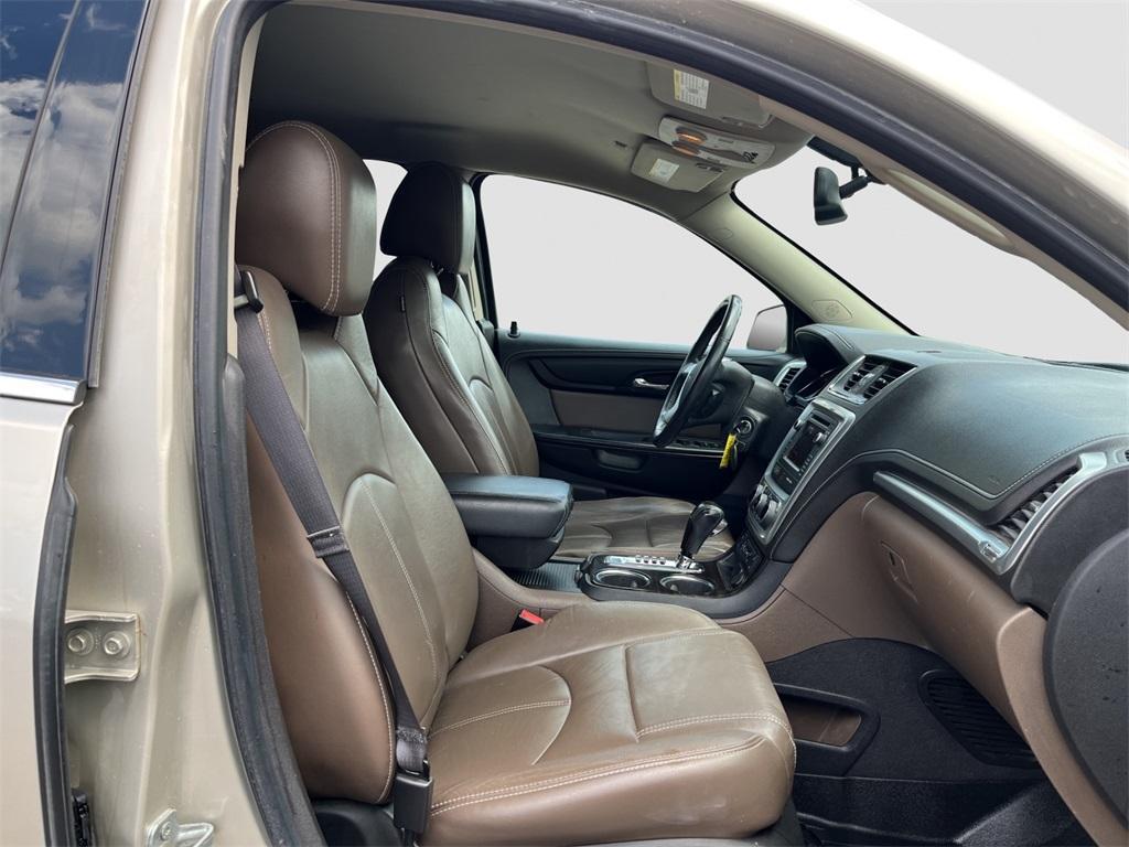 used 2015 GMC Acadia car, priced at $11,550